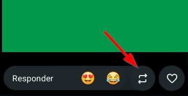 Status de outra pessoa no WhatsApp, com uma seta apontando o botão de repostar ao lado do coração